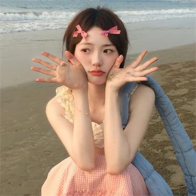 艳女新装